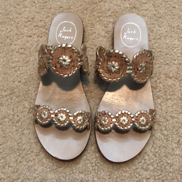Jack Rogers Shoes - HP🍾HP Jack Rogers Lauren Cork Gold